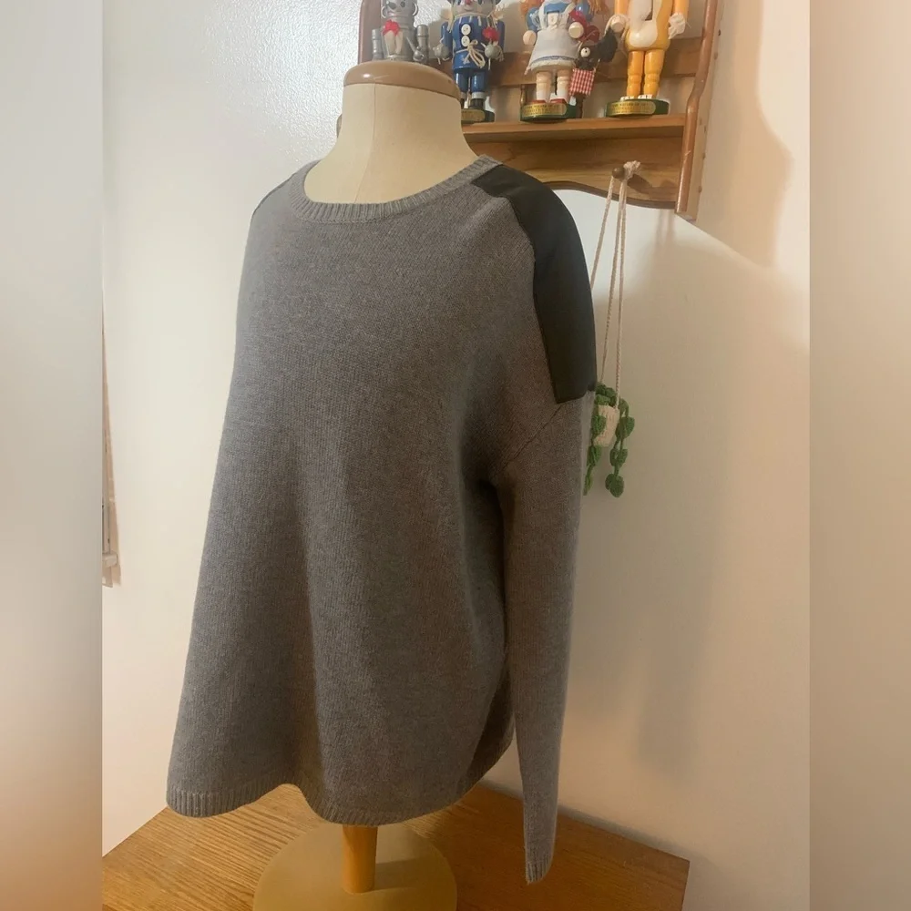 BCBGMaxAzria Gray Sweater with Black Shoulder Detail S